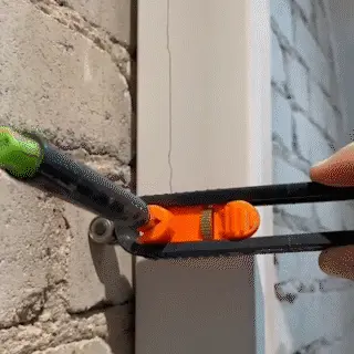 Precise Contour Gauge with Lock
